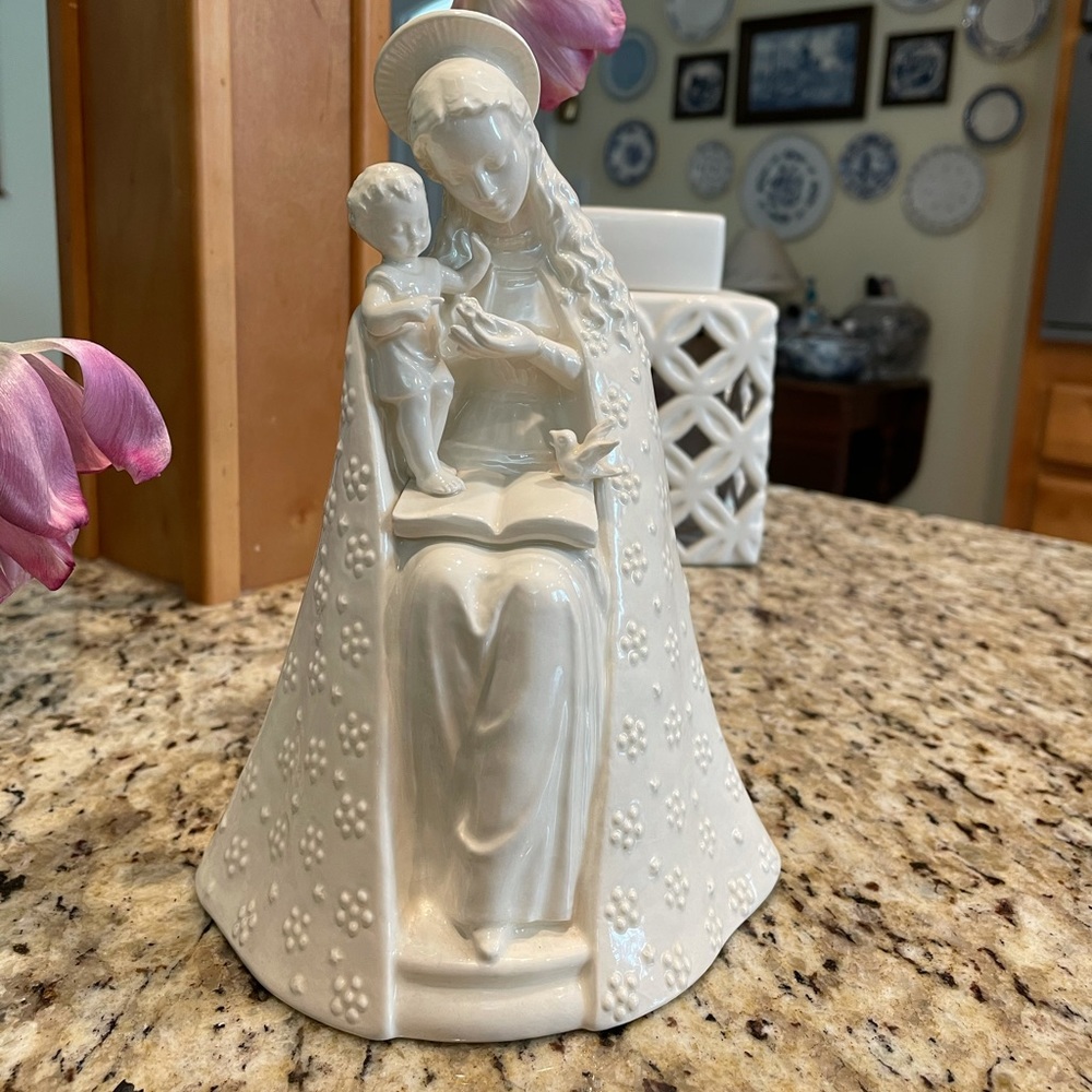 Flower Madonna Hummel